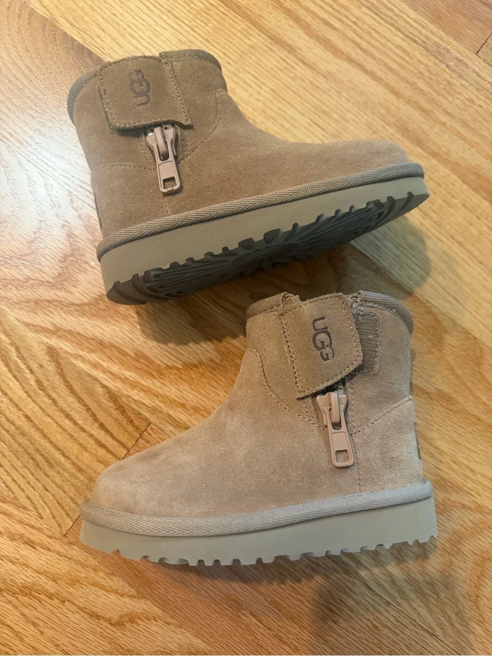 UGG Kids Adri Classic Mini Suede Boot - Chestnut